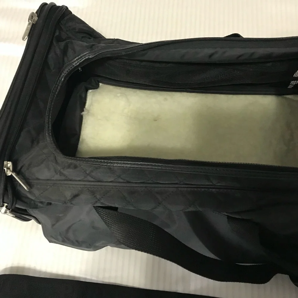 PET Carrier airplane approved